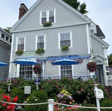 Harborview Inn