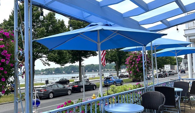 Harborview Inn