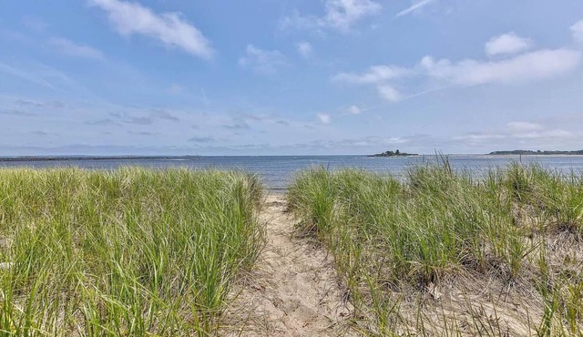 Hills Beach Hideaway – Private Shore Access