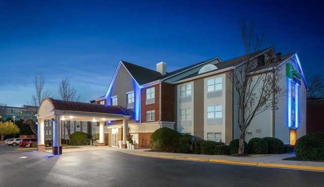 Holiday Inn Express Alpharetta - Roswell by IHG