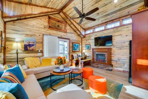Hook, Line & Sinker Retreat w/Fire Pit!