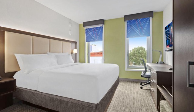 Hotel 1200