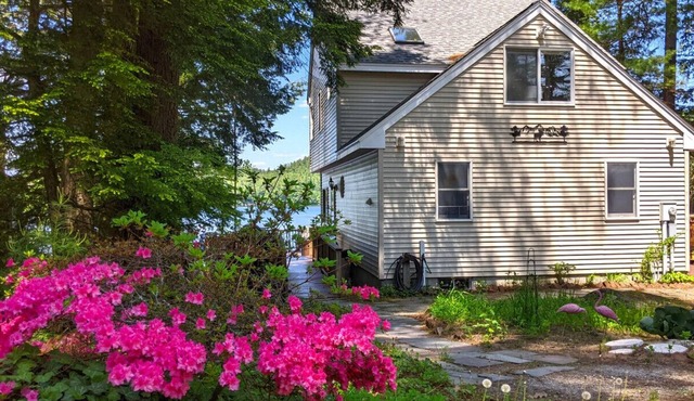 Iona Lake House on Lake Massasecum