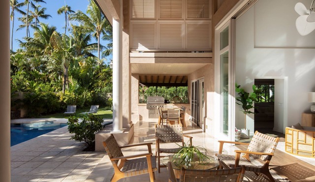 Island Style Elegance on a Beach Access