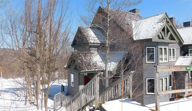Jay Peak 2BR/2BA Ski-in/Ski-Out V341