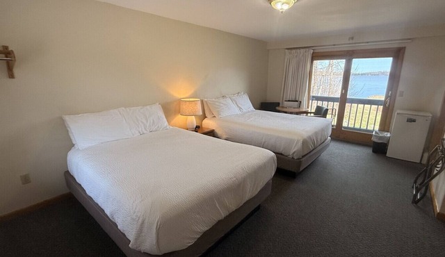 Juniper Motel*Double Queen*RM19*Dock*ATV Access*Waterfront*Pet Friendly*Boat Rentals