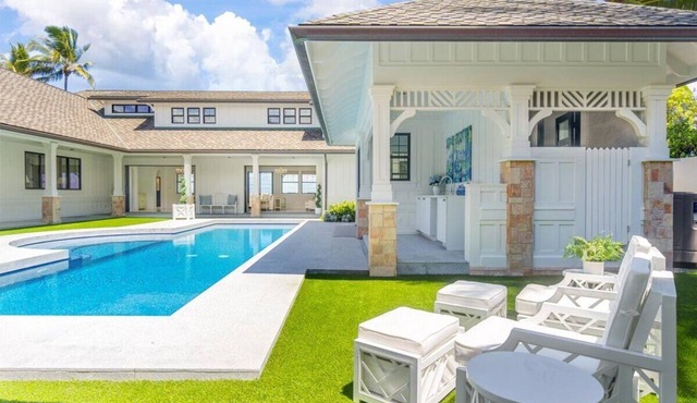 Kailua Beachfront Estate by Gather: Beachfront Luxury w/Pool, Spa & Guest House