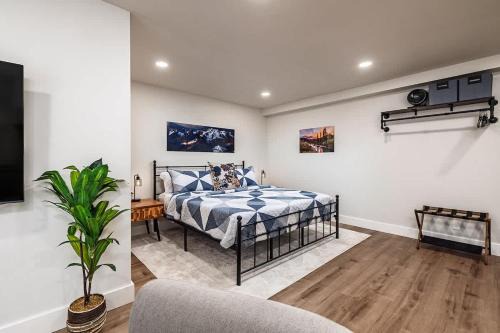 King Bed Studio-Downtown Getaway