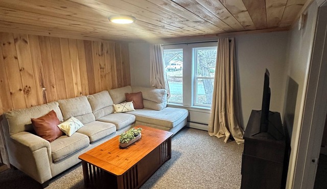 Lake View Central Hideaway