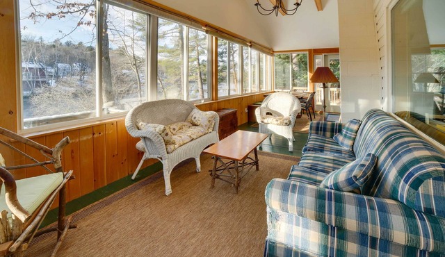 Lakefront Bradford Cottage w/Dock, Near Skiing!