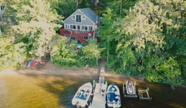 Lakefront Cottage with 100' Sandy Beach, Dock, Views and Game Room.