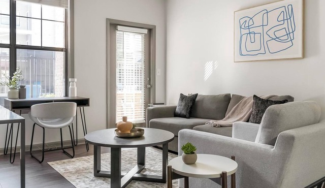 Landing | Amazing 1BD, Pool, Gym