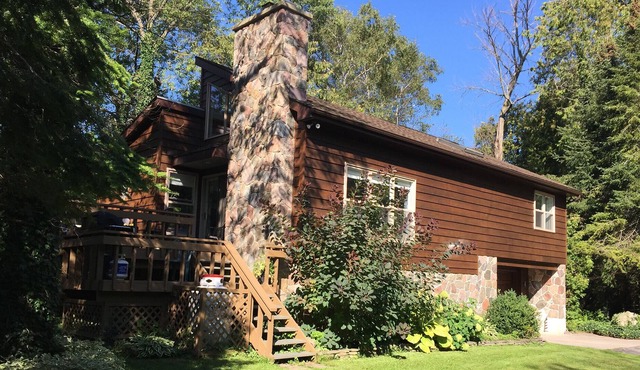 Large Stunning Cottage For All-Season Getaways!! in Goderich