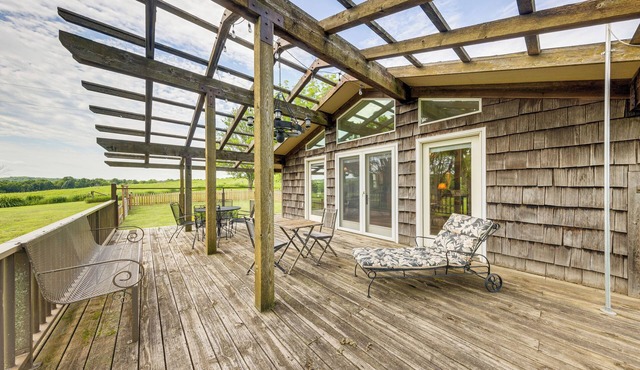 Lecompton Home w/Private Pond & Fire Pit! in Lecompton