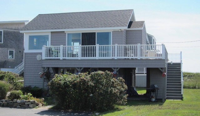 Low Tide: Oceanfront Bliss BOOK NOW FOR 2026 We have a few weeks open.