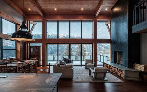 Luxe Modern Timberframe - Iconic Panorama Views with AC