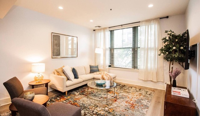 Luxury 1Bed Loft, 2 Baths, Central Air, South End
