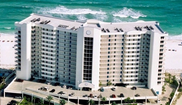 Luxury Beachfront 4BR/4BA Condo Sleeps 13 with Stunning Views and Large Balcony