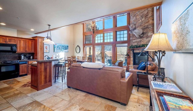 Luxury Elkpoint 1-True Ski-In Ski-Out, Family Villa