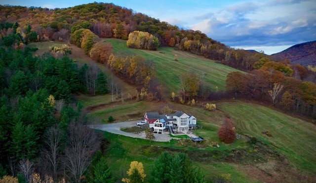 Luxury Mountain Dream Escape Hot Tub/Game Room
