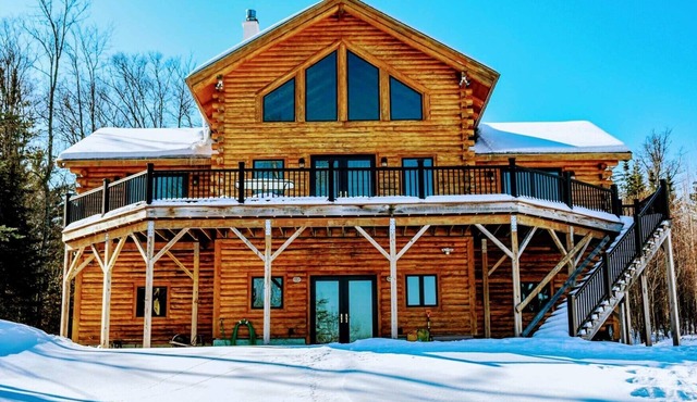 Luxury White Mountain Adventure Cabin & Sauna