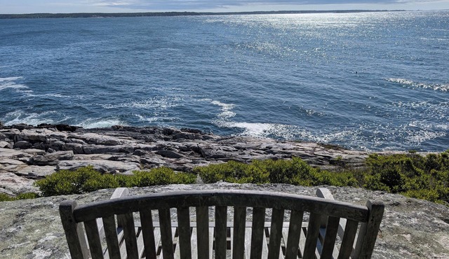 Maine Oceanfront Cottage, 1/2mi to Reid State Park, pass included, Dog Friendly