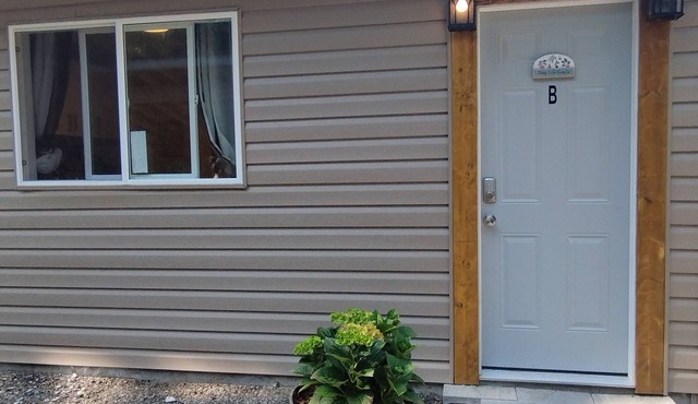 Maple Ridge vacation cabin B