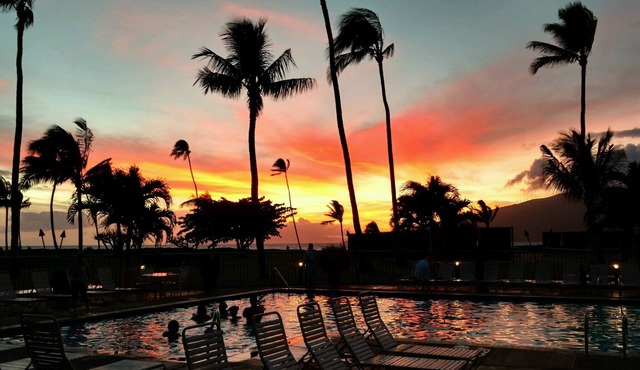 Maui Sunset B407: Ocean view 1 Bed, 2 Bath, Kihei Condo, Sleeps up to four