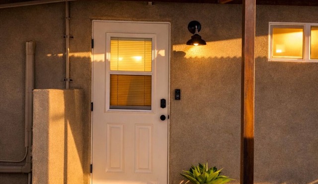 Minimalist Microstudio | Westside | Near DT, Trails, Dining
