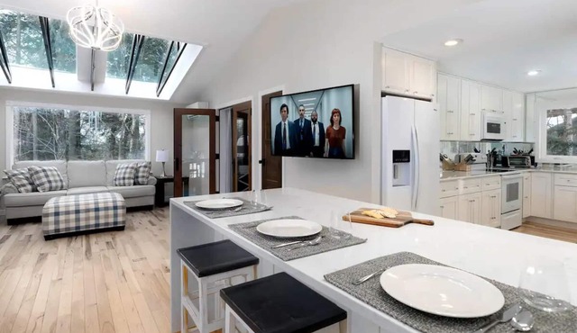 Modern 3-Bedroom Home, Eastman