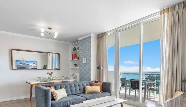Modern Bay View Suite | Walkable Coconut Grove