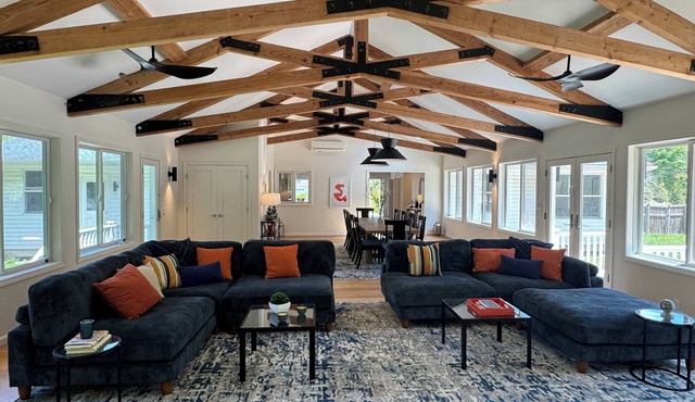 Modern Retreat - Heated Private Pool & Lake Access