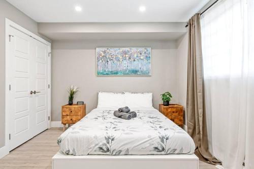 Modern Studio Unit - Close to DT in Edmonton