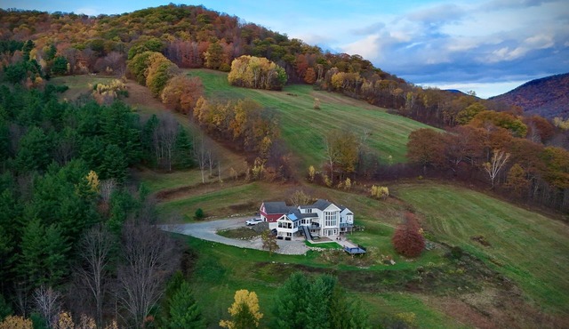 Mountain Dream Escape
