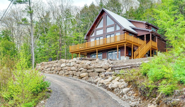 Mtn-View Deck: Scenic Conway Log Cabin!