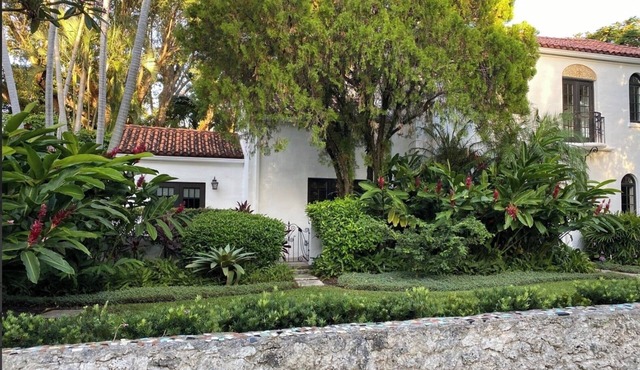 North Grove Home - World Cup available