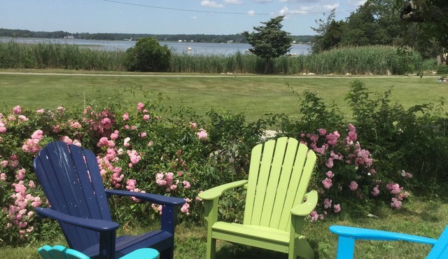 Ocean view, FREE BEACH PASS. Short drive to multiple beaches and water park!