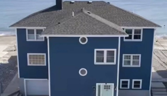 Oceanviews all round 5-bedroom house in brilliant Scituate with WiFi, AC,