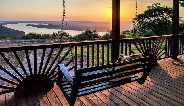 Overlook Sleeps 9 :)