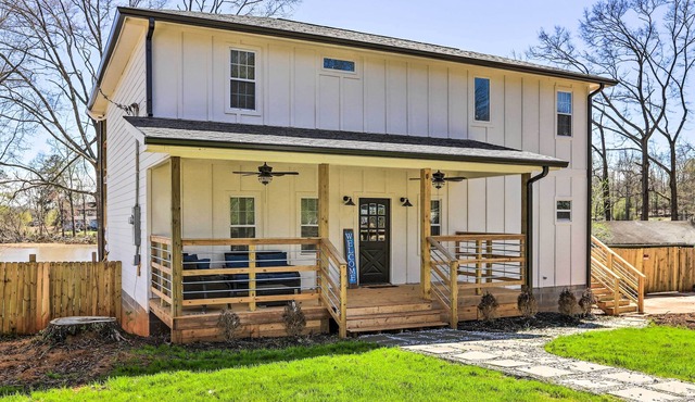 Pet-Friendly Jackson Lake Property with Fire Pit!