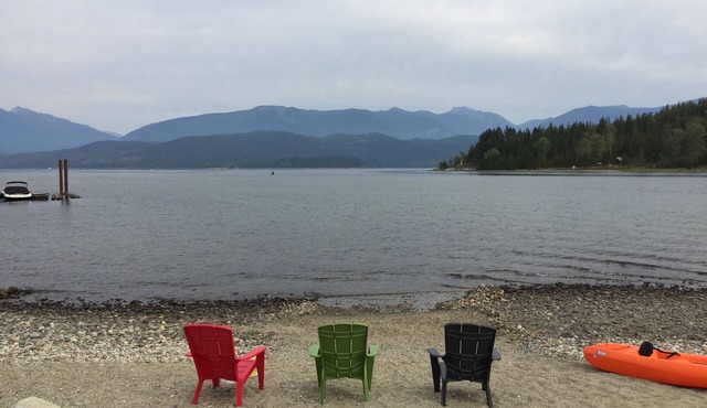 Private Beachfront Cottage on Kootenay Lake