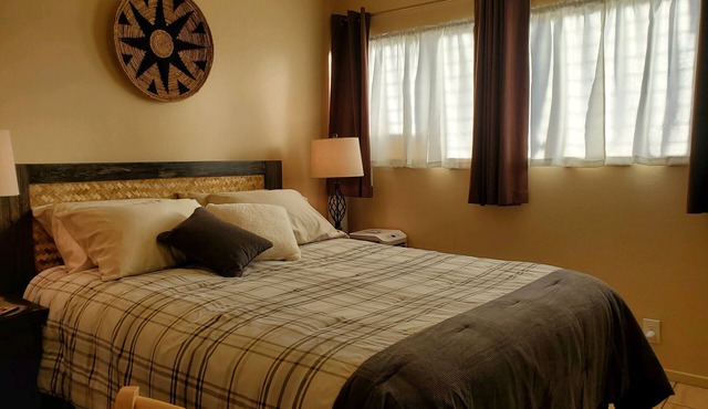 Private Cozy Studio walking distance to beaches, shops, restaurants and bars