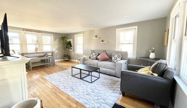 Private Home w/Office Year Round in town Brunswick next to Bowdoin