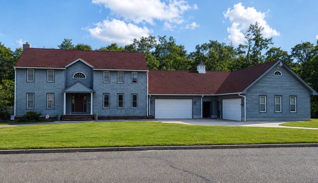Private Home with Pool Near Ocean City & Sea Isle Near Golf Courses & More
