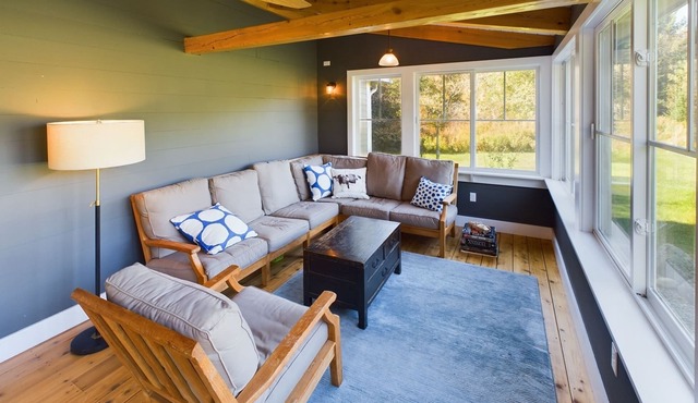 Private VT escape with views, soaking tub and luxury kitchen - pets welcome!