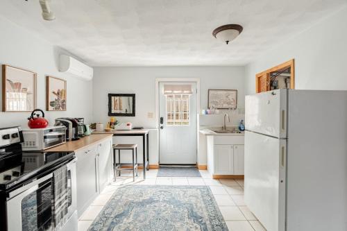 Properties by Menjivar