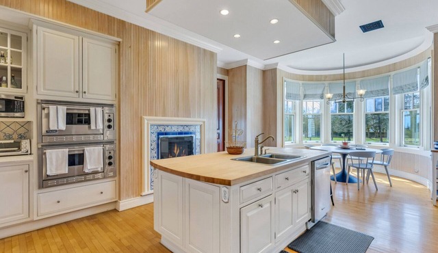 Recently Renovated and Re-Designed Vineyard Mansion Located on the 205 acre.