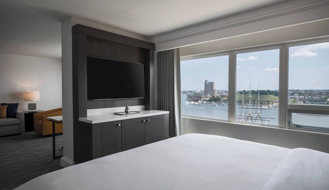 Renaissance Baltimore Harborplace Hotel