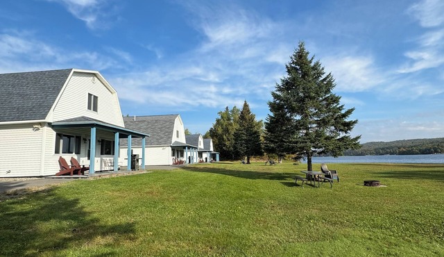 Renovated Lakefront Family-Friendly Retreat: BBQ, Kayaks, Firepit, Trails, Dock