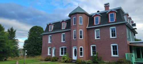River side Hunting Manor1869